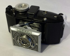 The Karat 6.3, by Agfa, took 35mm film in special cassettes. 1937